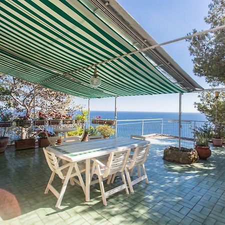 Stunning View Relax Tra Mare E Cielo Lägenhet Villa Solari Exteriör bild